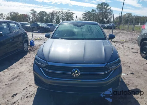 2024 Volkswagen Jetta 1.5T Se z USA, uszkodzony, nr VIN 3VW7M7BU7RM046699